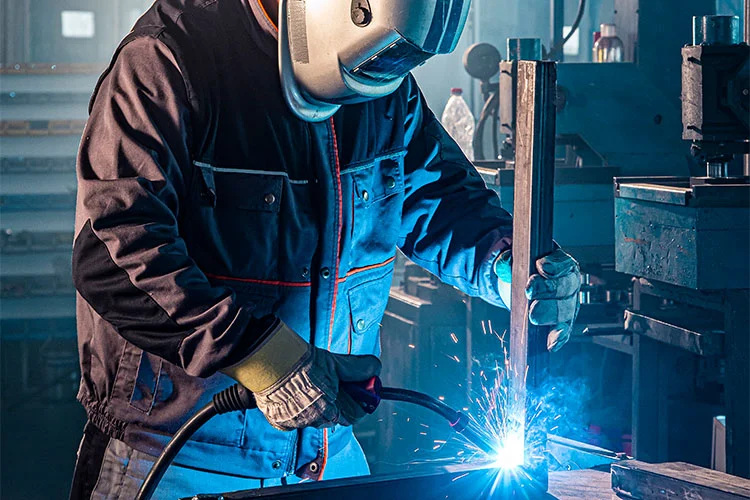 Precisão e controle: máquinas de solda TIG IGBT revolucionam a fabricação fina